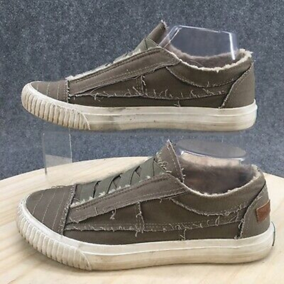 Blowfish Canvas Slipons - Picture 1 of 4